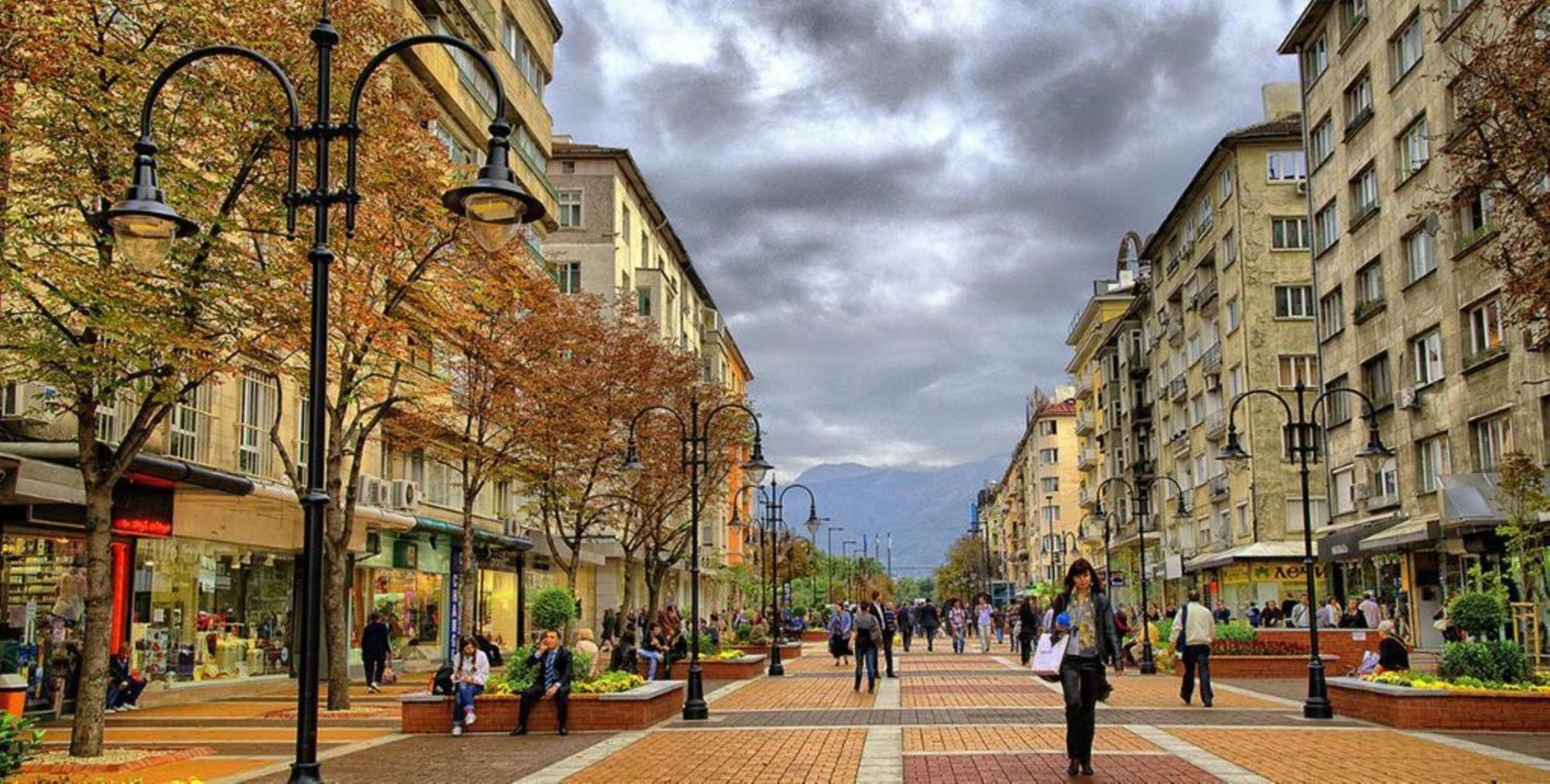 Vitosha Blvd Luxury 2-Bedroom, 2-Bathroom With Balcony Sofia Bagian luar foto